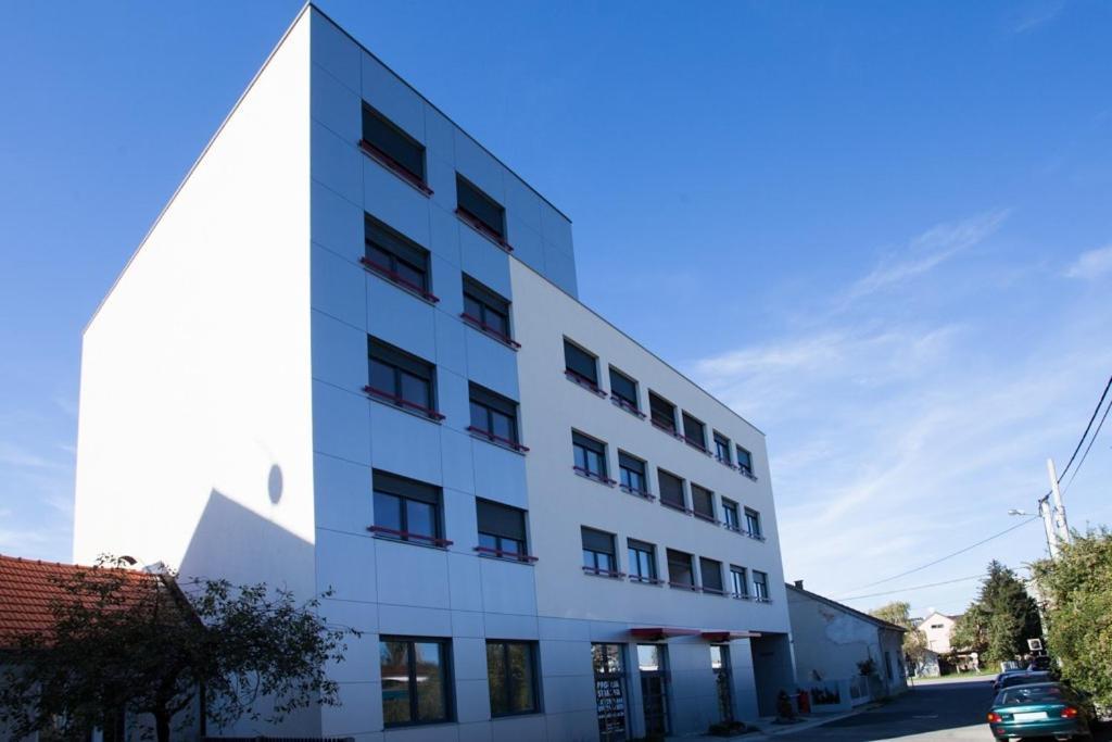 Theos Atelier Self Check In Apartment W Free Private Parking Zagreb Exterior photo
